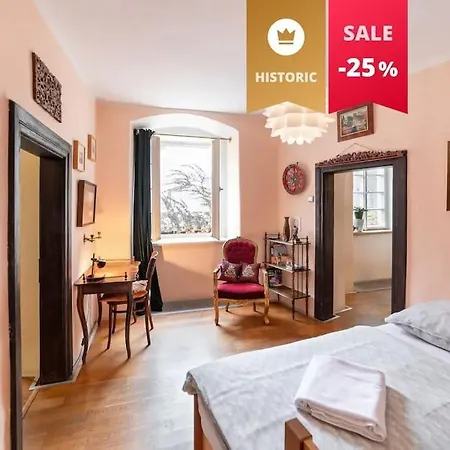 Apartment 18th Century Under Castle *