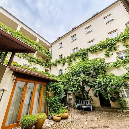 18th Century Under Castle Apartment *